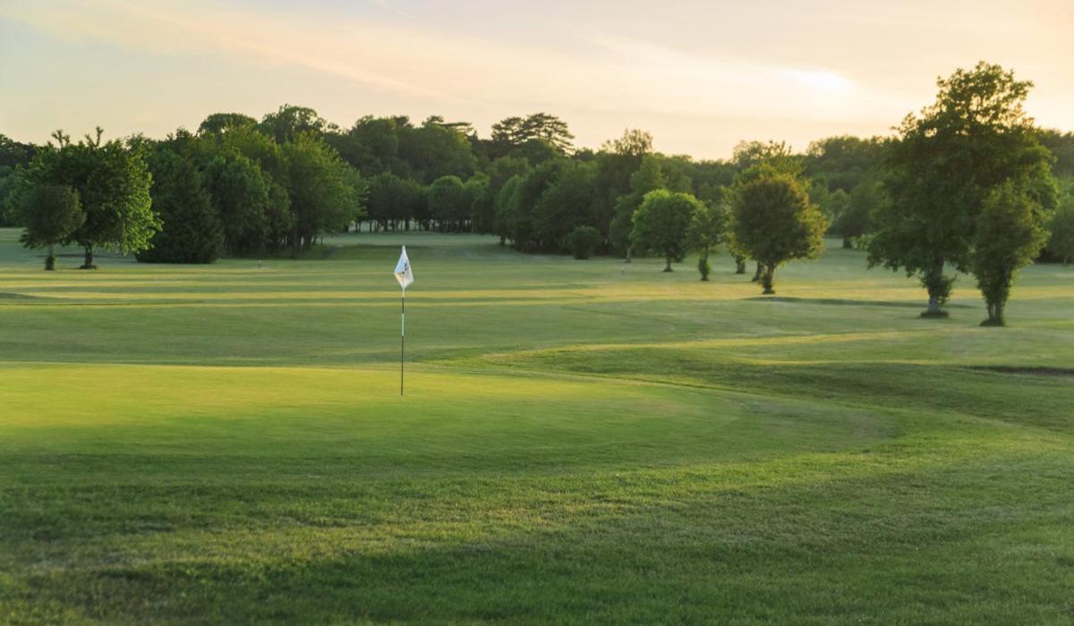 Rodway Hill Golf & Eco Pod Hotel Gloucester Esterno foto